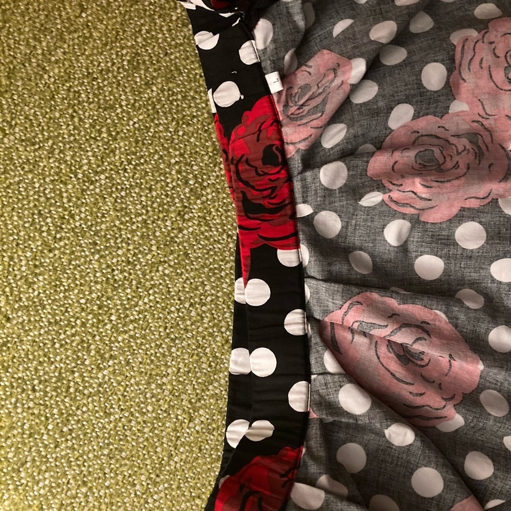 Polka Dots & Roses Skirt 🌹 - Picture 6 of 8